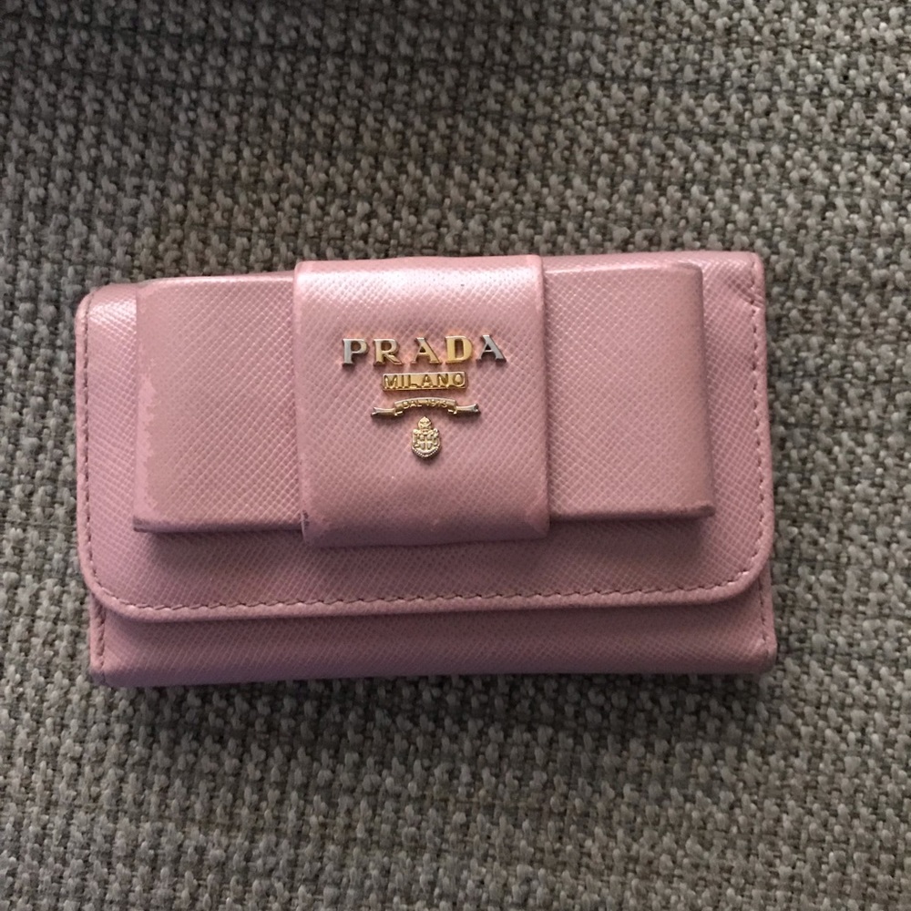 Prada Saffiano Fiocco Bow Key Holder - Picture 2 of 7